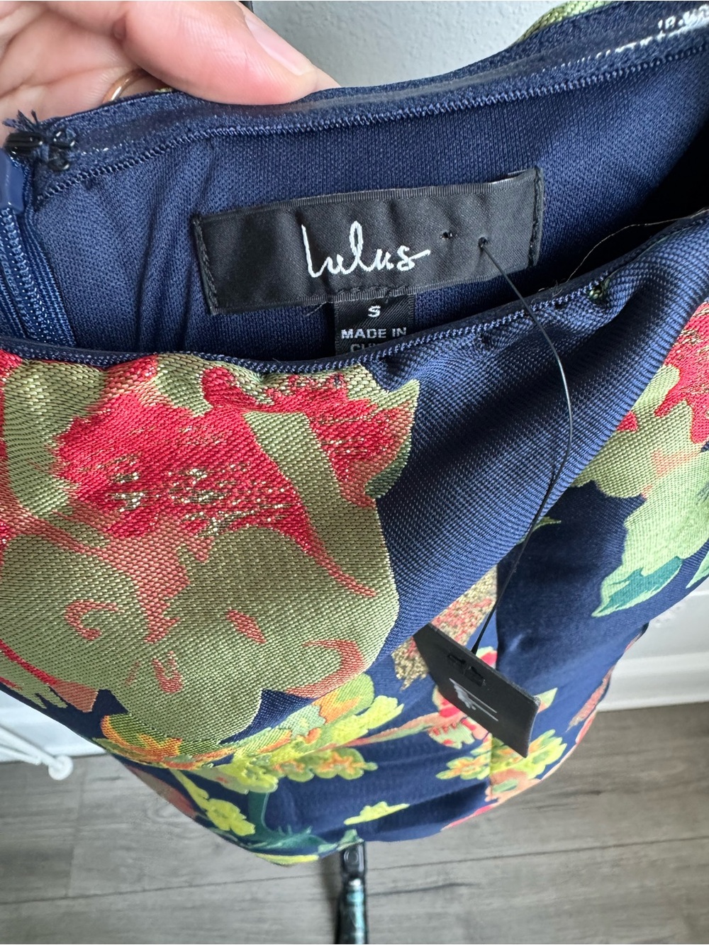 NWT Lulus So Stunning Navy Blue Floral Jacquard Puff Sleeve Mini Dress S - Picture 5 of 8